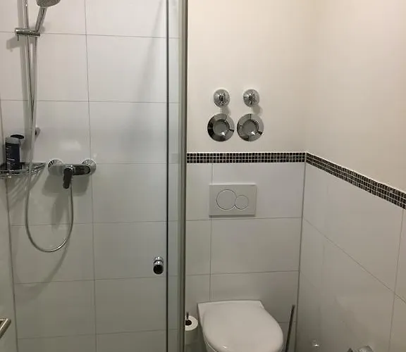 Gaestehaus Am Lindenhain Appartement *